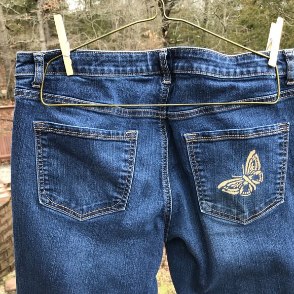 Upcycled Apt. 9 Painted Capris, Cropped Jeans, I Be Hidin’ My Crazy, Size 14 - Picture 5 of 14